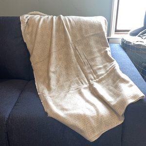 NWT 100% 4 ply Cashmere Extra Large Throw or Blanket